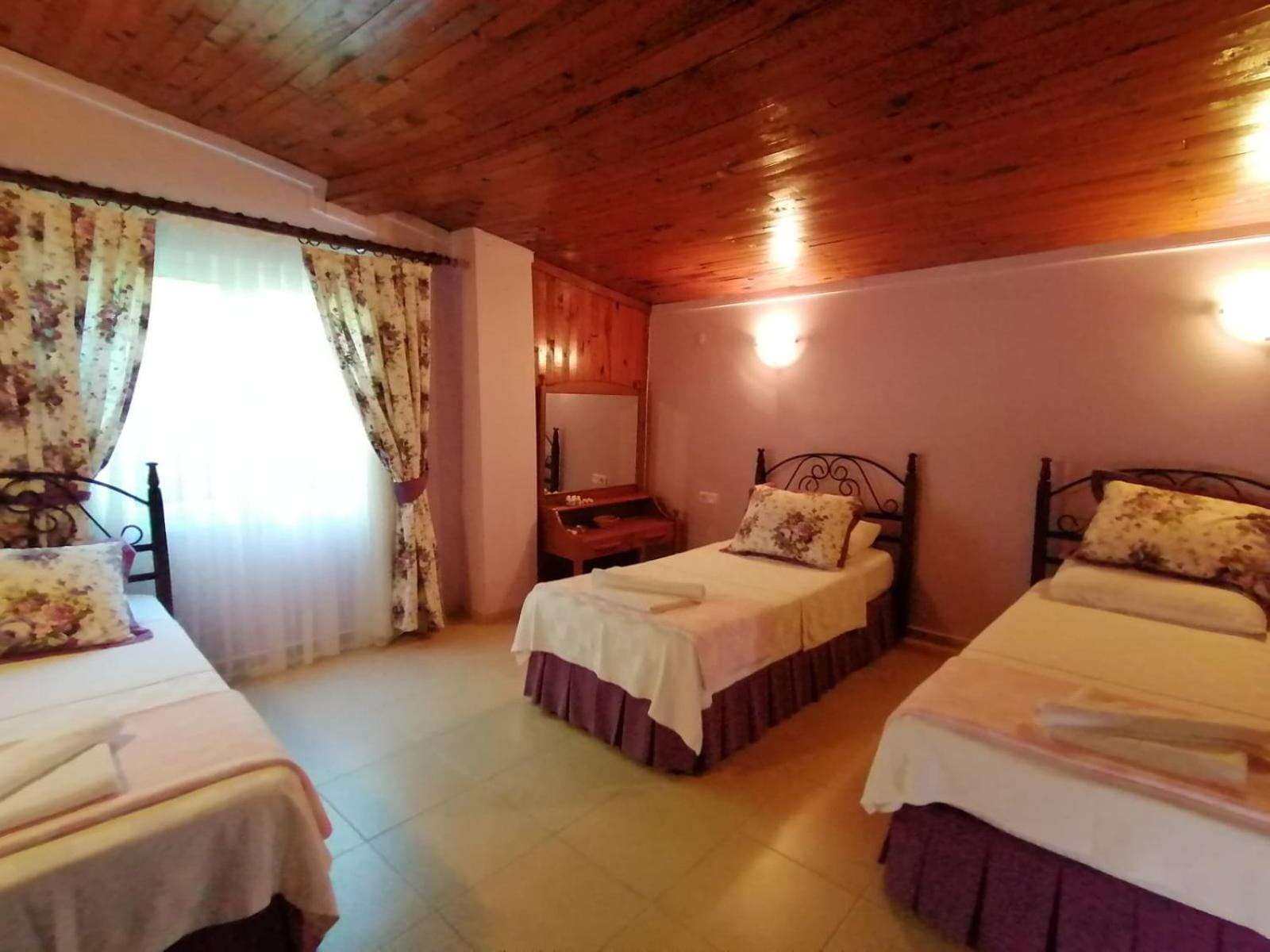 Maviev Otel Çeşme Chambre photo